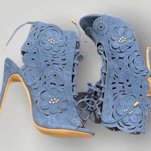 JUSTFAB LACE UP HEELS WITH FLOWER DETAILS